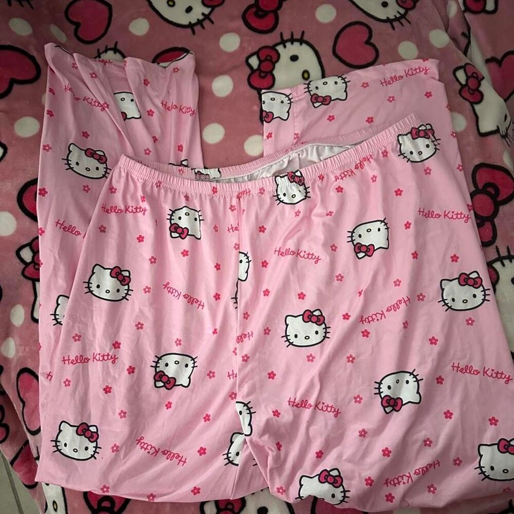 Sanrio Women's Pink Pajamas